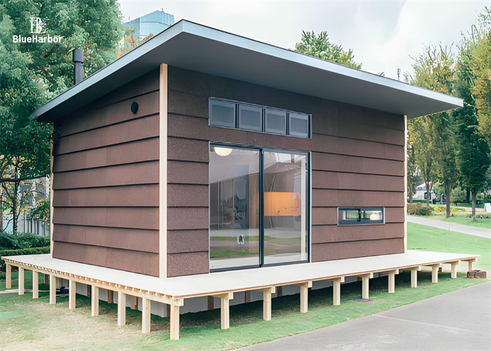 Petite maison préfabriquée en acier pour une durabilité dans les conditions météorologiques changeantes et le terrain accidenté