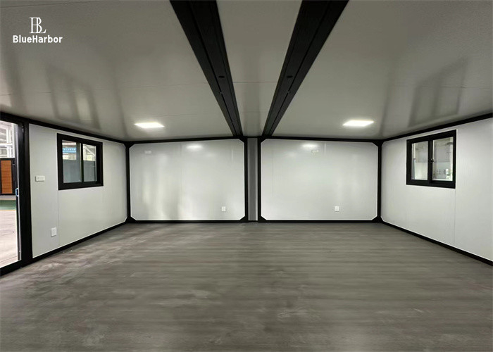 Maison préfabriquée extensible à double aile en acier / aluminium pour résidentiel, installation facile et rapide, extensible de 18 à 60 mètres carrés